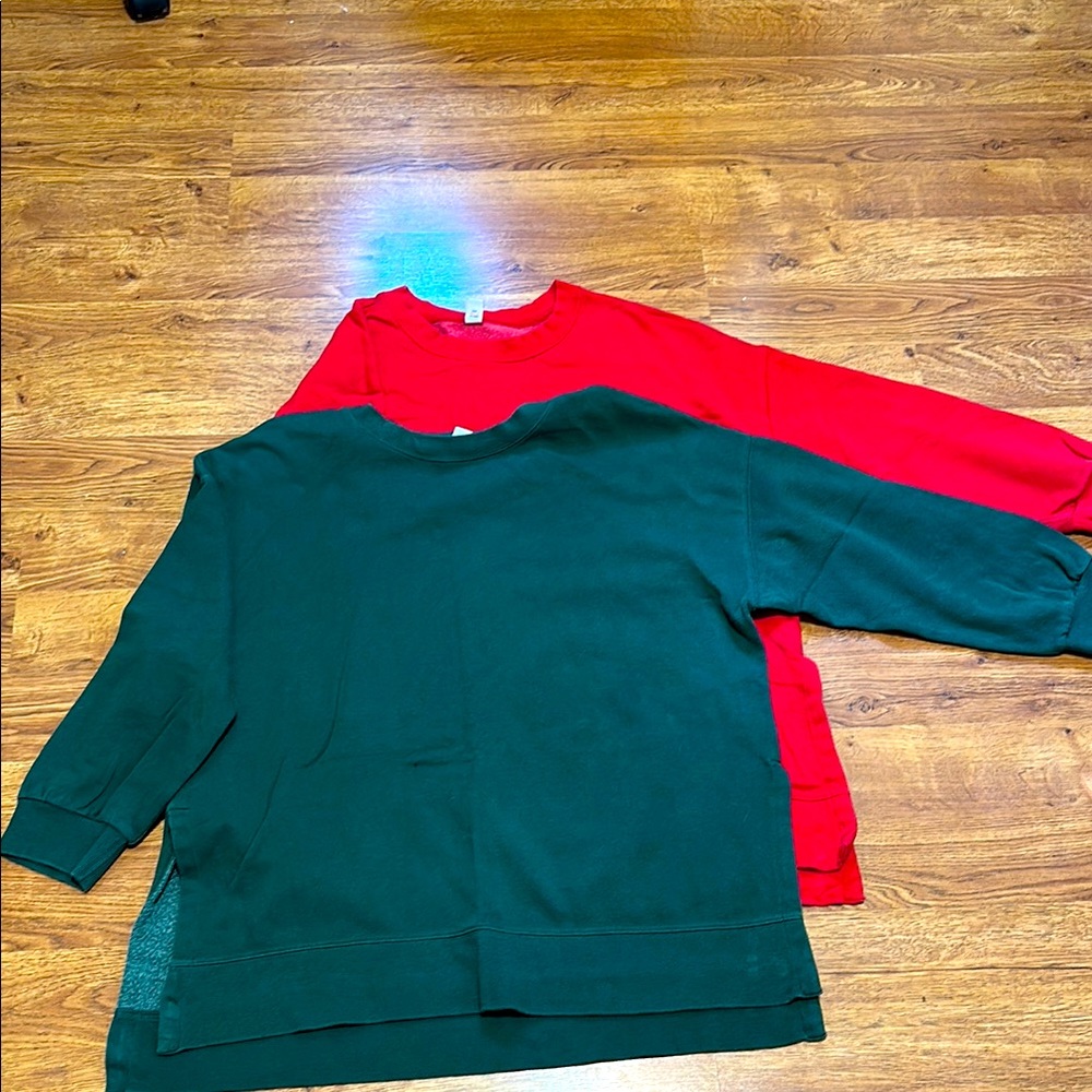 Old Navy Women’s Crewneck Tunic Sweatshirt Lot of 2